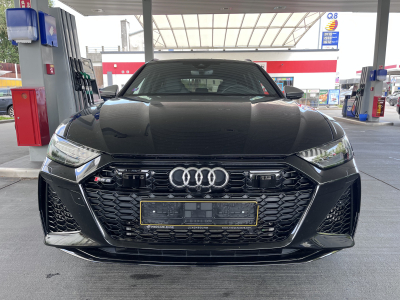 Audi RS6 SOFT CLOSE/ 22/PANO/KERAMIK/B&O/DYN+/CARBON/H.UP/VOLL