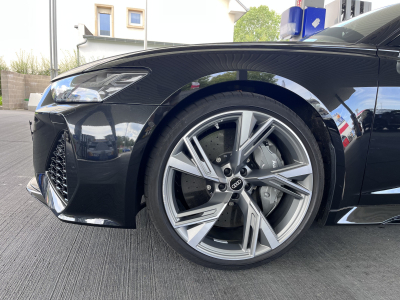 Audi RS6 SOFT CLOSE/ 22/PANO/KERAMIK/B&O/DYN+/CARBON/H.UP/VOLL