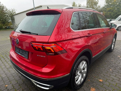 Volkswagen Tiguan VOLKSWAGEN TIGUAN ELEGANCE EHYBRID PLUG IN ACC LANE LED NAVI KAMERA