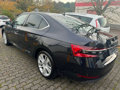 Skoda Superb SKODA SUPERB NAVI LEDER ACC LED DSG LANE FRONT SHZ