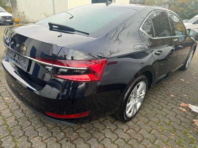 Skoda Superb SKODA SUPERB NAVI LEDER ACC LED DSG LANE FRONT SHZ