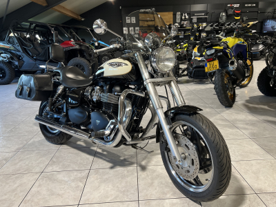 Triumph Speedmaster 900 cc