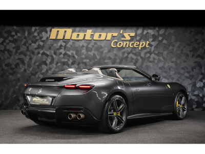 Ferrari Roma Spider