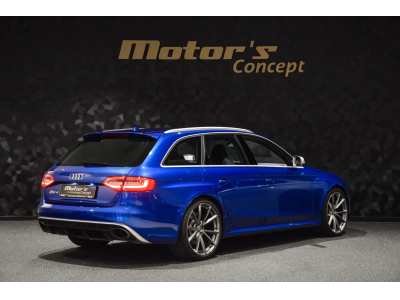 Audi RS4 B8 V8 4.2 FSI