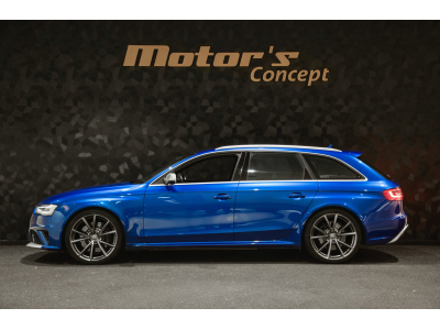 Audi RS4 B8 V8 4.2 FSI