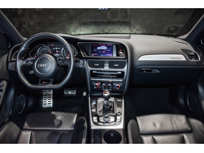 Audi RS4 B8 V8 4.2 FSI