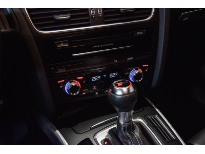 Audi RS4 B8 V8 4.2 FSI