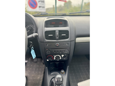 Renault Clio 1.2 Essence 75.000KM 1er main GARANTIE 12 MOIS NCLUS