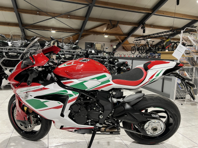 MV Agusta F3 800 RC kit racing  inclus.