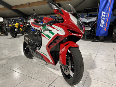 MV Agusta F3 800 RC kit racing  inclus.