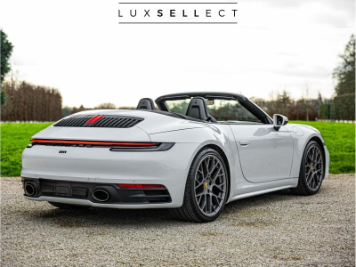 Porsche 992 Carrera Cabriolet SPORT DESIGN / BOSE / PDLS+ VOLL