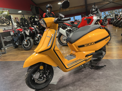 Lambretta X-300 