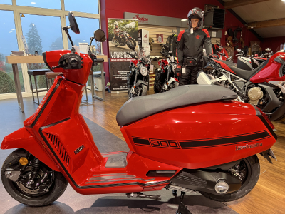 Lambretta X-300 