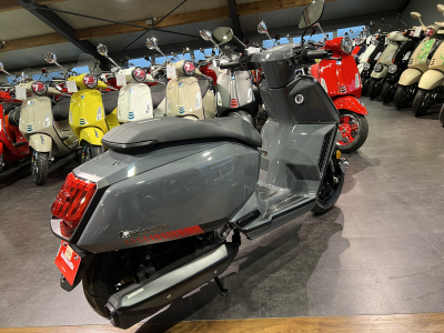 Lambretta X-125 