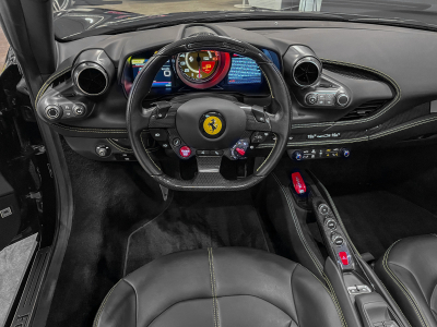 Ferrari F8 Spider SPIDER F1 VOLL/CARBON/20/LIFT/PASSENGER D