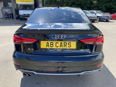 Audi A3 35 Tdi S-Tronic S-line 150 Camera