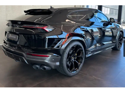 Lamborghini Urus PERFORMANTE FULL OPTIONS FULL CARBON 1 HAND