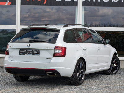 Skoda Octavia 2.0 TDI RS DSG 4X4 CARPLAY LED SIEGES SPORT RS