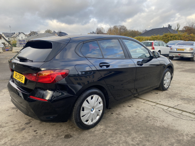 BMW 116 116dA  Auto Navi 2xPDC