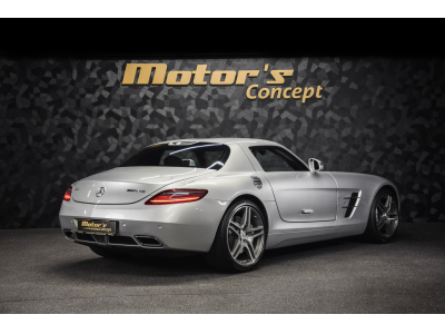 Mercedes-Benz SLS AMG