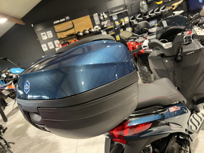 Piaggio MP3 300 SPORT HPE inclus top case