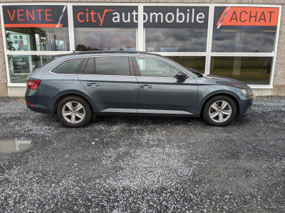 Skoda Superb 1.6 CRTDI DSG CARPLAY CAMERA APS AV/ARR GPS