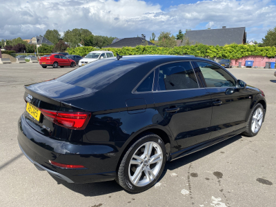 Audi A3 35 Tdi S-Tronic S-line 150 Camera