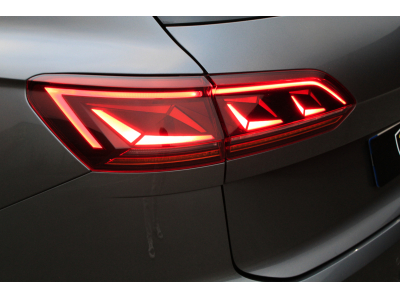 Volkswagen Touareg R E-Hybrid 462Ch | LLD 990e/Mois | PANO | ATTELAGE | ACC