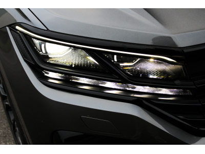 Volkswagen Touareg R E-Hybrid 462Ch | LLD 990e/Mois | PANO | ATTELAGE | ACC
