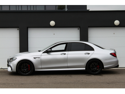 Mercedes-Benz E 63 AMG 63 S 4MATIC+ | IRIDIUM SILBER | CARBON |