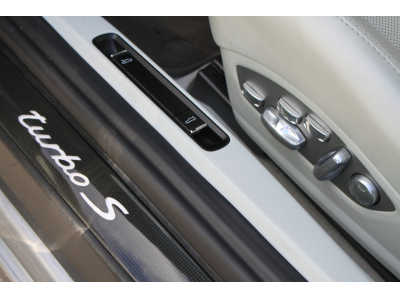 Porsche 911 (991) TURBO S CABRIOLET | GT SILBER | PDLS+ | CARBON | PCCB | BURMEISTER