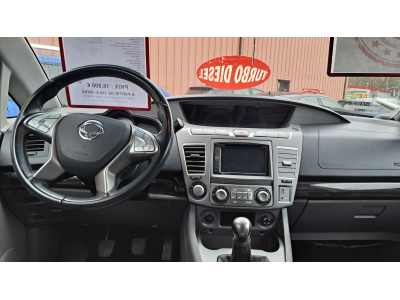 Ssangyong Rodius 2.2d QUARTZ 2WD