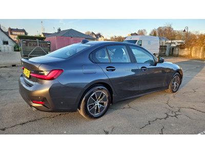 BMW 318 318d Navi Camera Apple CarPlay 32.000km