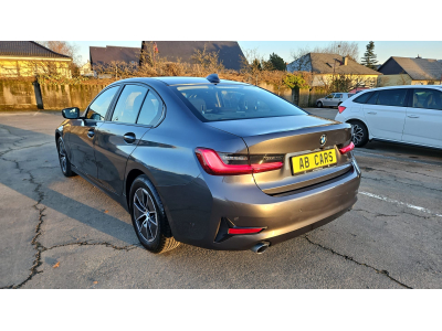 BMW 318 318d Navi Camera Apple CarPlay 32.000km