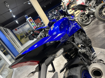 Yamaha YZF-R1 