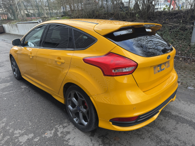 Ford Focus 2.0 Essence 250 ST