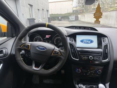 Ford Focus 2.0 Essence 250 ST