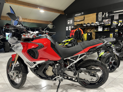 MV Agusta Enduro Veloce 950