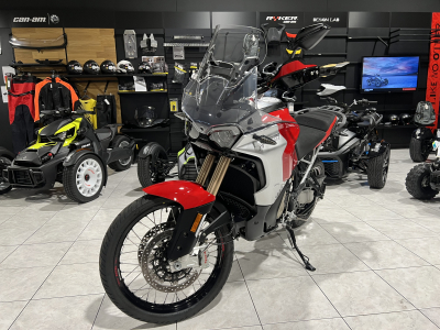 MV Agusta Enduro Veloce 950