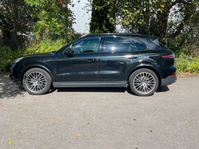 Porsche Cayenne Platinum Edition -1Hand