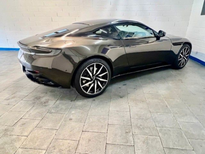 Aston Martin DB11 4.0 V8 Coupé