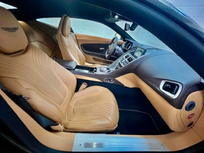 Aston Martin DB11 4.0 V8 Coupé