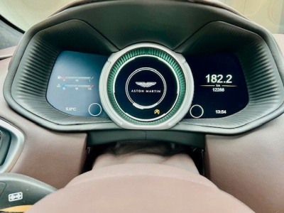 Aston Martin DB11 4.0 V8 Coupé