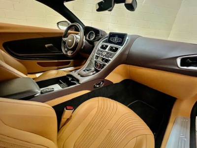 Aston Martin DB11 4.0 V8 Coupé