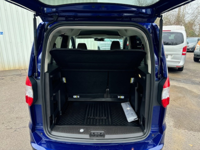 Ford Tourneo Courier FORD TOURNEO COURIER TITANIUM PDC BLUETOOTH SHZ