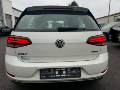 Volkswagen Golf VOLKSWAGEN GOLF 1,5 LED NAVI KAMERA CARPLAY MFL