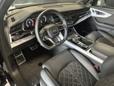 Audi SQ7 4.0 quattro TFSI/PANORAMA/B&O/HEADUP/MASSAGE/STHZ/7SITZE/AHK