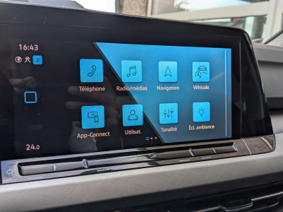 Volkswagen Golf 1.5 TSI CARPLAY BLUETOOTH APS AV/ARR LED