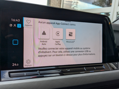 Volkswagen Golf 1.5 TSI CARPLAY BLUETOOTH APS AV/ARR LED