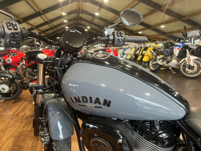 Indian Chief Dark Horse Quartz Grey